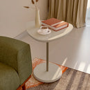 Mesa Lateral Triangular para Sala Lyra 60 cm - Off White c/ Dourado